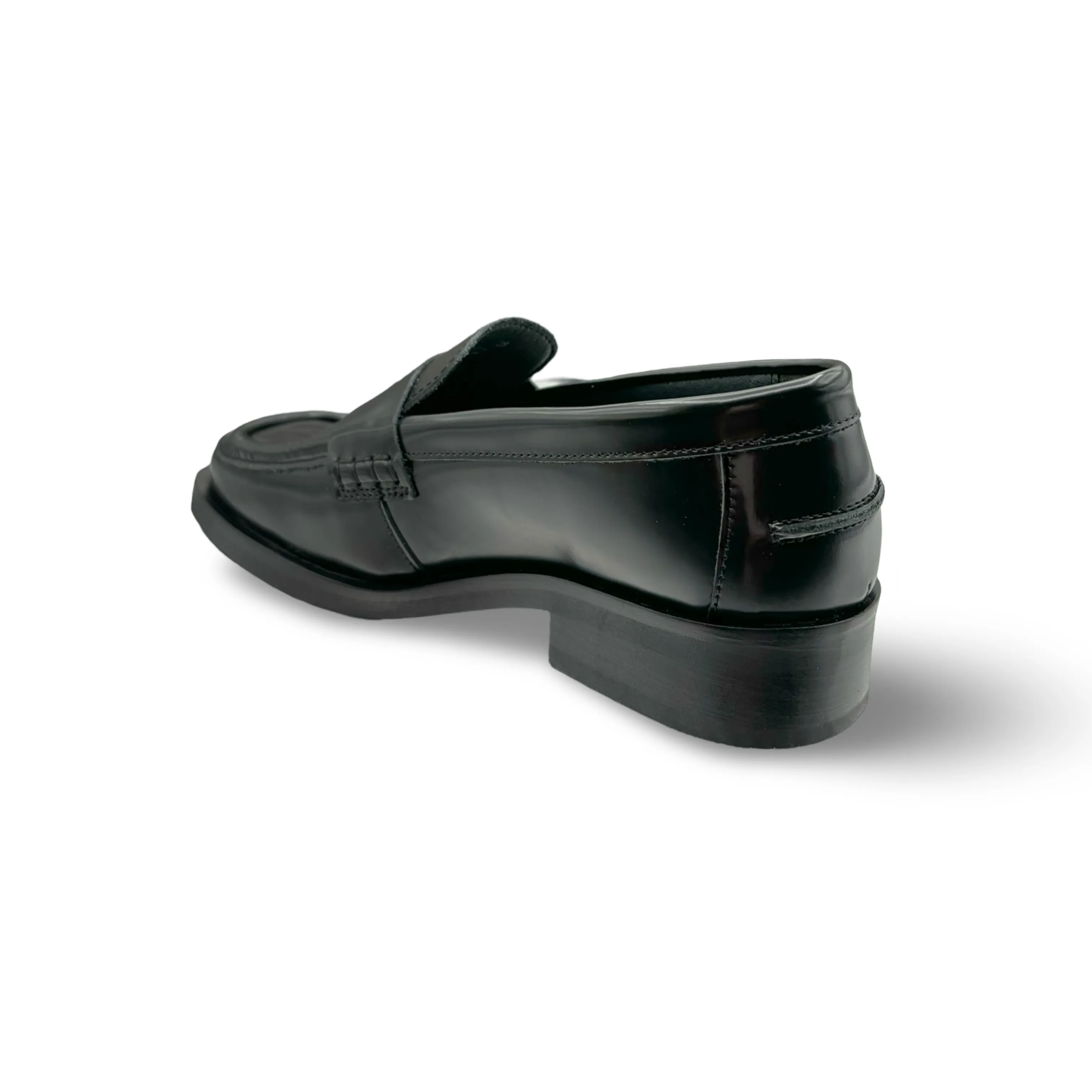 EMILY Black Loafer