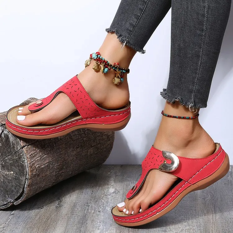 Spring New Round Head Hollow Metal Buckle Wedge Heel Wear Solid Color Comfortable Flip Flops