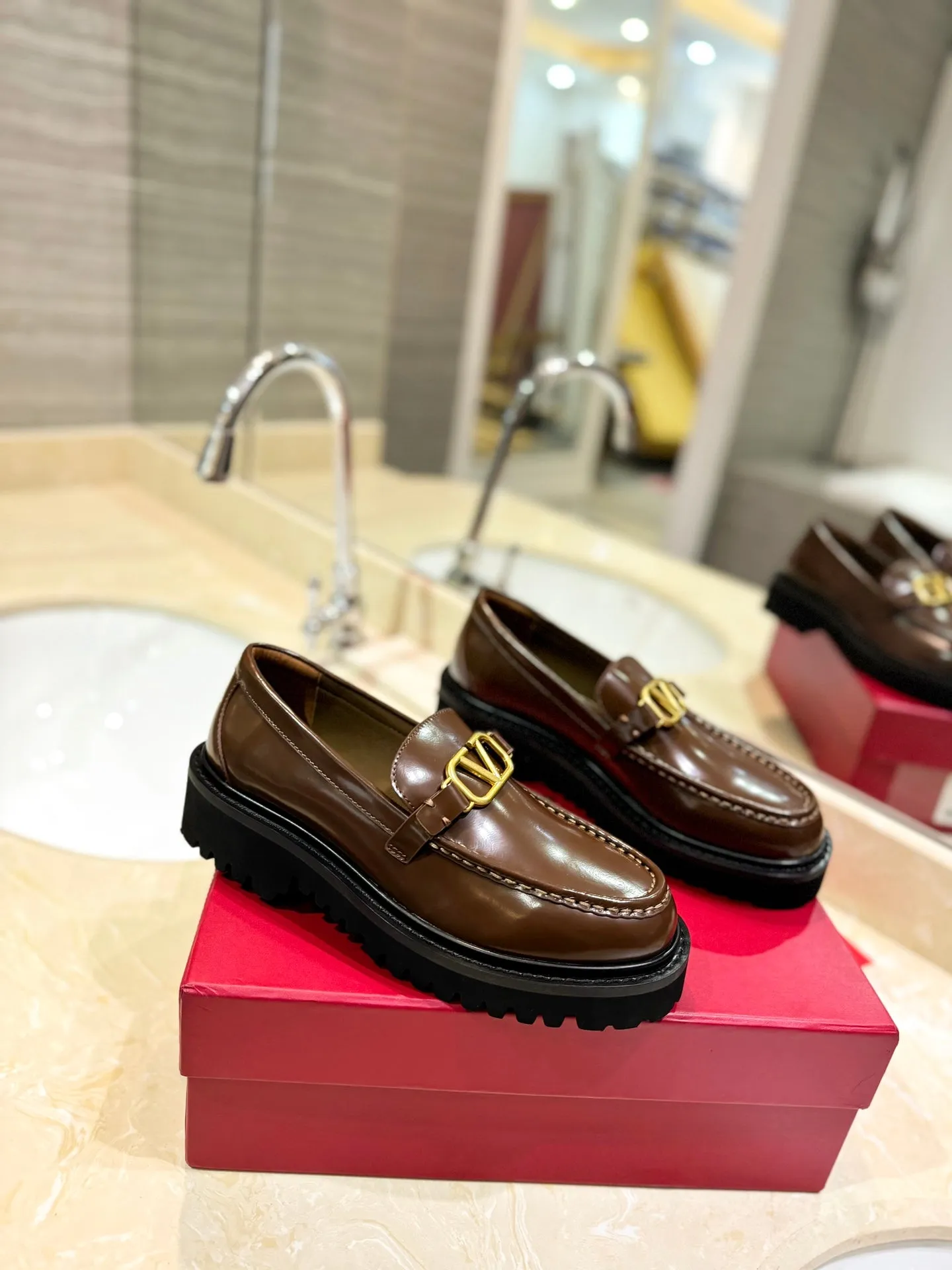 Vlogo Signature Brown Calfskin Loafer